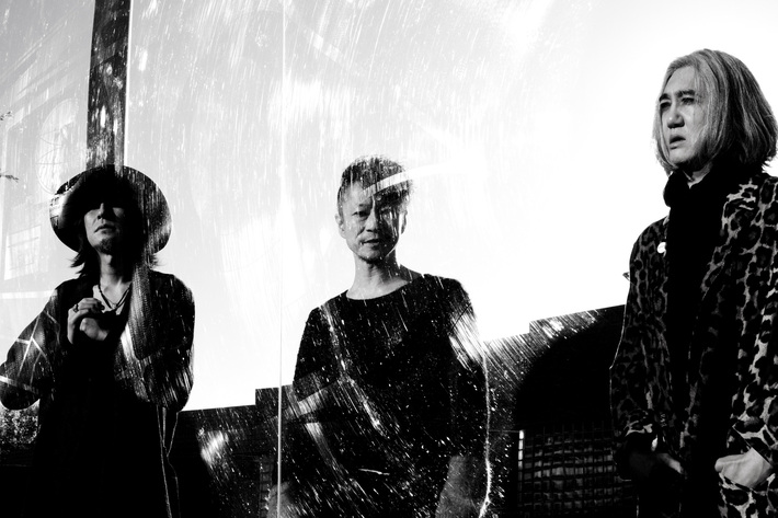 チバユウスケ、イマイアキノブ、中村達也によるロックンロール・バンド THE GOLDEN WET FINGERS、2年ぶりに活動再開。来年3月より全国ツアー"TOUR 2015 - DANCE ON FIRE -"開催することも発表