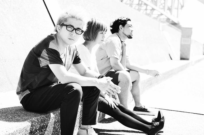 FOUR GET ME A NOTS、3/4にリリースするベスト・アルバム『FOLLOW THE TRACKS ‐The Best of 10years‐』の収録曲を発表。最新アー写も公開