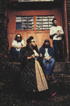 ALABAMA SHAKES、4/22に2ndアルバム『Sound & Color』リリース決定。新曲「Don't Wanna Fight」のMVも公開 