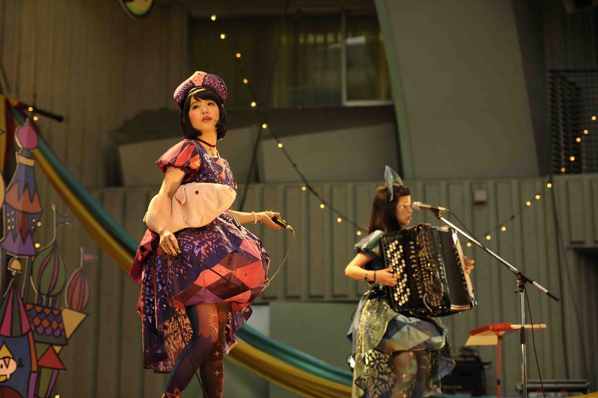 チャラン・ポ・ランタン、9月にバンド編成での東名阪ツアー［チャラン