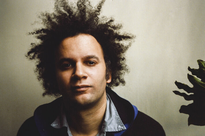 7月に来日するTyondai Braxton（ex-BATTLES）、5/13にリリースするニュー･アルバム『Hive1』の全曲試聴がスタート