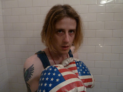 元GIRLSのChristopher Owens、急遽明日から3rdアルバム『Chrissybaby Forever』配信スタート