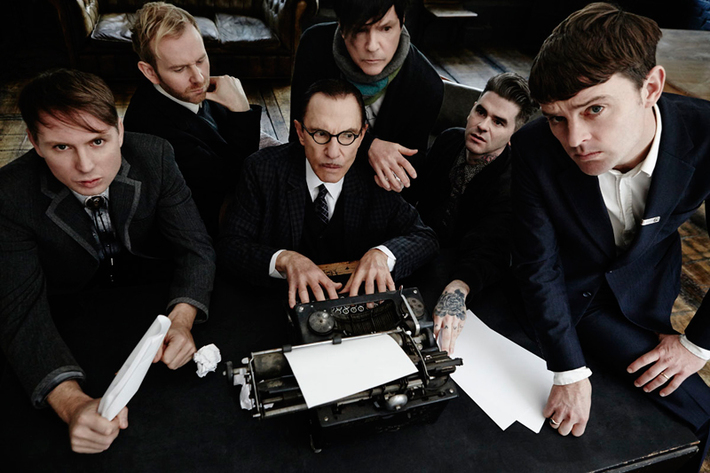 8月に来日するFFS（FRANZ FERDINAND & SPARKS）が忍者に！？ 6/10リリースのセルフ・タイトル・アルバムより「Piss Off」のMV公開