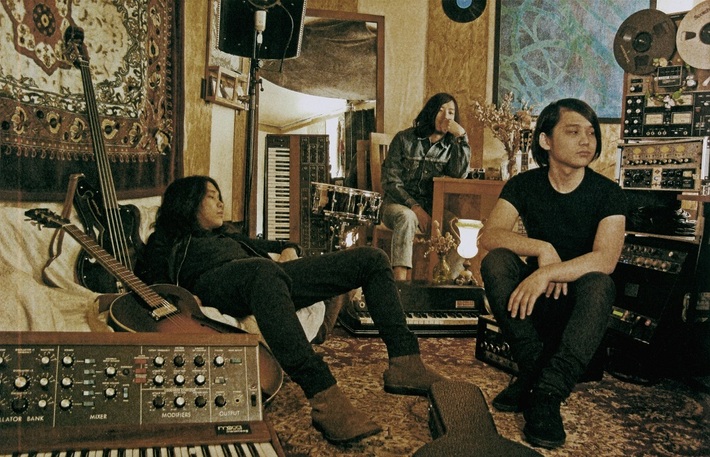 Galileo Galilei、ニューヨークの映像プロジェクト"Neue Vox"が手掛けた「嵐のあとで」のスタジオ・セッション映像公開