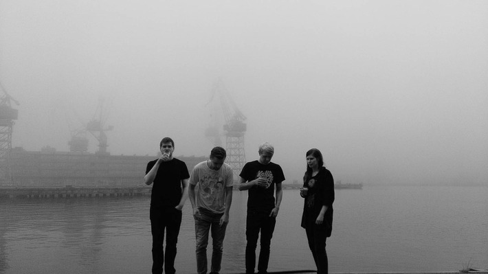 フィンランド出身の男女混合４人組シューゲイザー・バンド MUMRUNNER、8/5に日本デビュー・ミニ・アルバム『Full Blossom』リリース決定