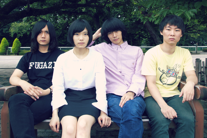 本棚のモヨコ、新体制での最新アーティスト写真公開。9/25に下北沢QUEにて自主企画"UNLOCK DOORS"開催決定