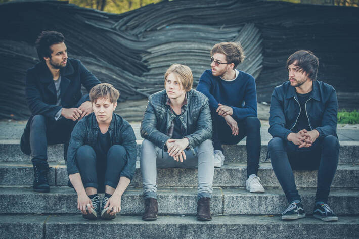 UK発の大型新人バンドNOTHING BUT THIEVES、デビュー・アルバム『NOTHING BUT THIEVES』の日本盤を10/21にリリース決定。リード・シングル「Wake Up Call」のMVも公開
