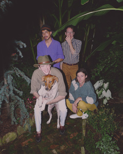 DEERHUNTER、10/16リリースの7thアルバム『Fading Frontier』より「Living My Life」のMV公開。監督はフロントマンのBradford Cox