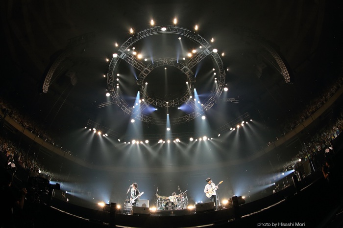 UNISON SQUARE GARDEN、今年7月に開催された武道館ワンマン公演を収録したライヴDVDを来年1/27にリリース決定