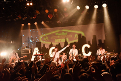 Awesome City Club、来年3月に東阪にて自主企画イベント"Awesome Talks"開催決定。11/28に代官山UNITで行われたツアー・ファイナル公演のライヴ写真も到着