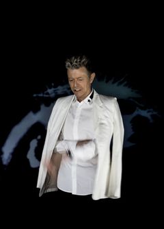 David Bowieが逝去。Paul McCartney、Noel Gallagher、Jimmy Pageらが追悼