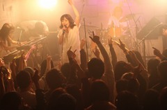さめざめ、単独東名阪ツアー"HのつぎはI"のライヴ映像をDVD化。2/12に阿佐ヶ谷ロフトAにて開催されるイベントで限定リリース決定