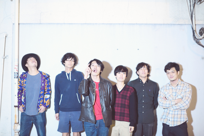 THEラブ人間、2/3リリースの3rdアルバム『メケメケ』より、スピードワゴン 小沢一敬が出演する「コント」のMV公開