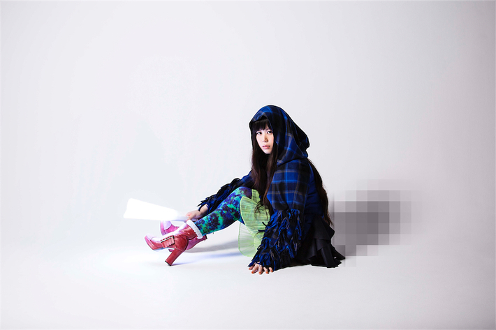 Yakushimaru Experiment（やくしまるえつこ）、3/30リリースの実験コンセプト・アルバム『Flying Tentacles』の収録曲＆ジャケット公開