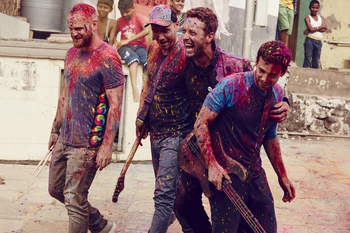 COLDPLAY、"NME Awards 2016"で披露した「Yellow」と「Fix You」のパフォーマンス映像公開