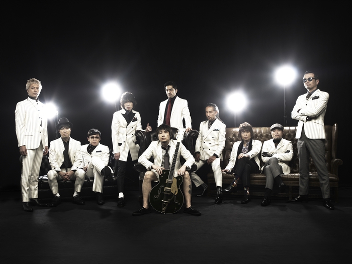 東京スカパラダイスオーケストラ × Ken Yokoyama、6/22にリリースするコラボ・シングル表題曲「道なき道、反骨の。」のMV（Short Ver.）公開。ジャケット写真も発表