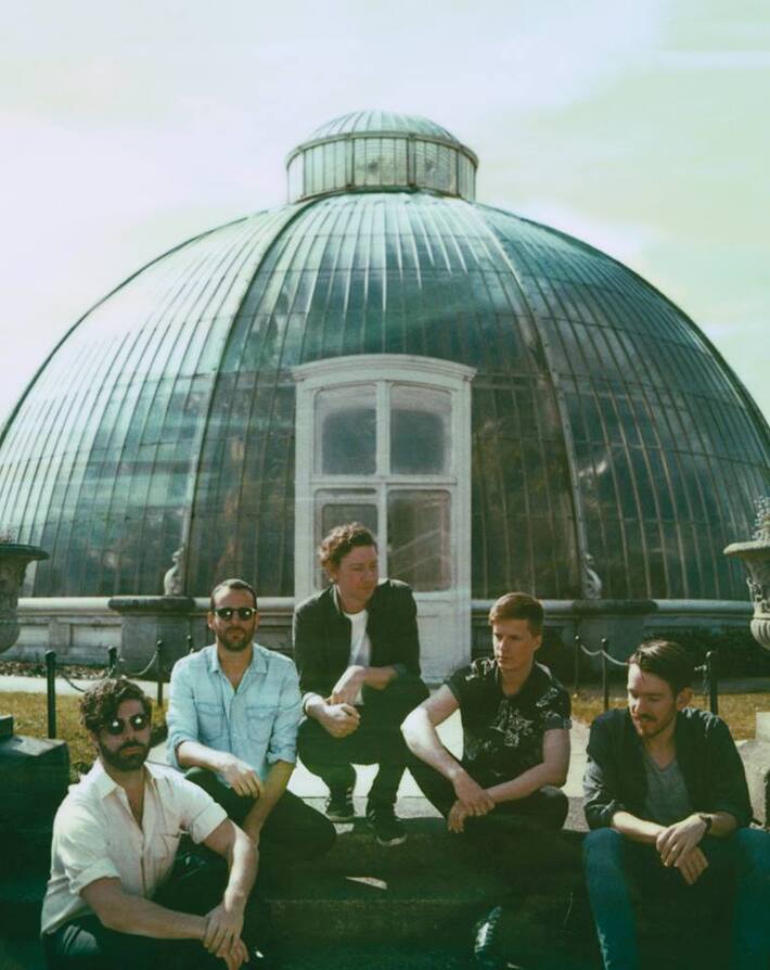 FOALS、フランスのフェス"This Is Not A Love Song Festival"でのフルセット・ライヴ映像公開