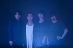 asobius、新アーティスト写真公開。新曲も披露したスタジオ・ライヴ映像も