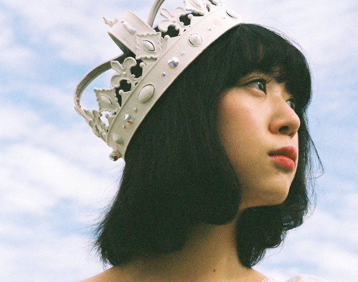 永原真夏、11/23に2nd EP『オーロラの国』リリース決定。12月に自主企画2マン・ライヴ"SUPER GOOD BAND VS 音沙汰"の開催決定