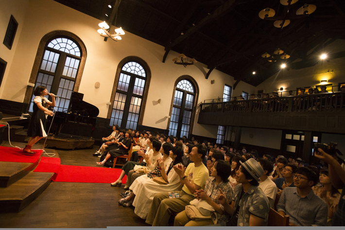 永原真夏と工藤歩里によるアコースティック・ユニット"音沙汰"、初のライヴ・アルバム『荒野の彗星』を10/16にリリース決定。東名にてワンマン・ライヴ開催も