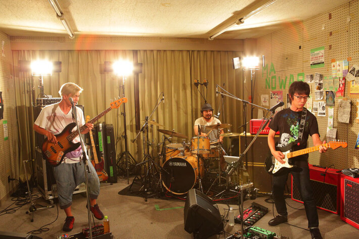 くるり、完全無料招待制のプレミアム・ライヴ番組[SPACE SHOWER TV "LIVE with YOU"]出演決定