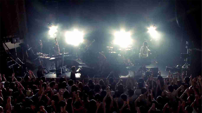 アカシック、6月に開催した東京キネマ倶楽部でのワンマン公演より「8ミリフィルム」＆「アルカイックセンチメント」のライヴ映像公開