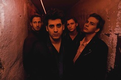 リヴァプール発のガレージ・ロック・バンド CIRCA WAVES、来年3月に2ndアルバム『Different Creatures』リリース決定。新曲「Wake Up」の音源公開