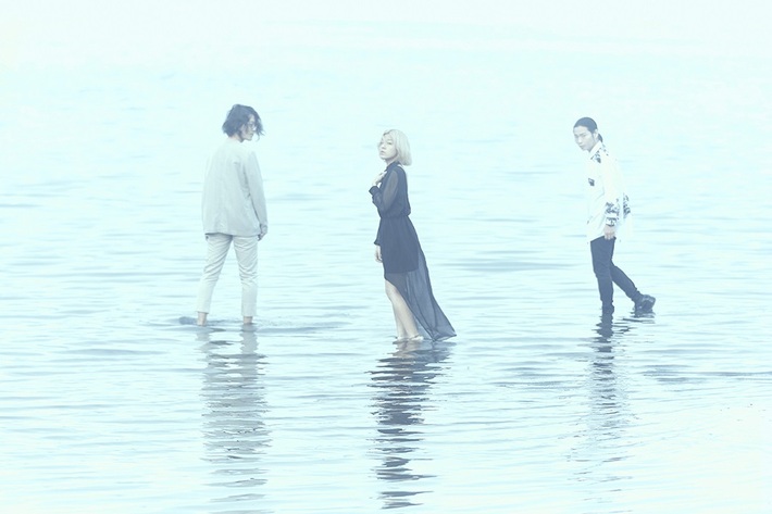 "劇場型"ピアノ・ロック・バンド ENTHRALLS、来年1/14に下北沢SHELTERにて開催するリリース・イベントのゲストにpaionia、Schroeder-Headzが決定