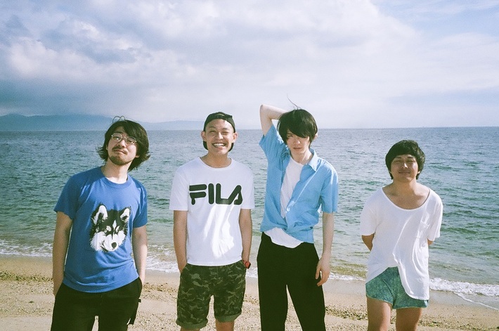 プププランド、2ndフル・アルバムより加藤マニ監督による「ウェイクアップ・アンド・ザ・ライトマイファイヤー」のMV公開。メンバー全員で楽器を携え銀行に乗り込む！？