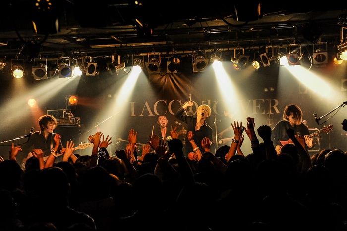 LACCO TOWER、3/15にニュー・ミニ・アルバム『薔薇色ノ怪人』リリース決定。東阪にてレコ発ツーマン・イベントの開催も