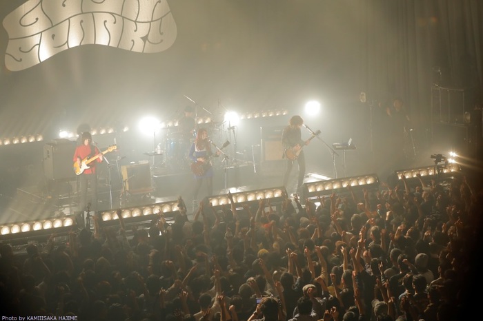 GLIM SPANKY、4/12にニュー・ミニ・アルバム『I STAND ALONE』リリース＆東阪野音ワンマン開催決定。オフィシャル・モバイル・サイトもオープン