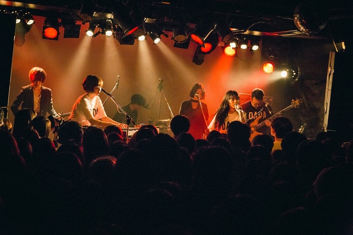 休日課長（ゲスの極み乙女。）による3人組音楽ユニット"DADARAY"、4月に東阪にて1stミニ・アルバム『DADAISM』のレコ発ライヴ開催決定