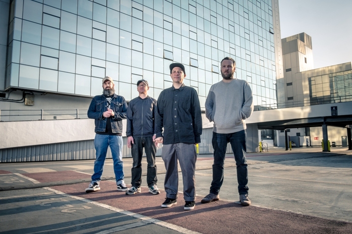 8月に来日するMOGWAI、9月にニュー・アルバム『Every Country's Sun』リリース決定。新曲「Coolverine」の音源公開