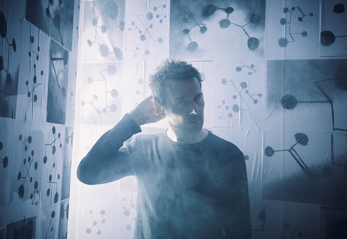 フジロックで来日するCLARK、ニュー・アルバム『Death Peak』リリース時に配信したスペシャル・ライヴ・セッション映像公開