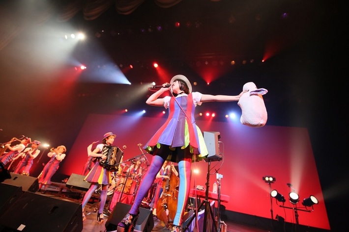 チャラン・ポ・ランタン、ツアー・ファイナルの中野サンプラザ公演を収録した映像作品『トリトメナイ音楽会』を7/12にリリース決定。もも（唄）のひとり芝居追加公演も