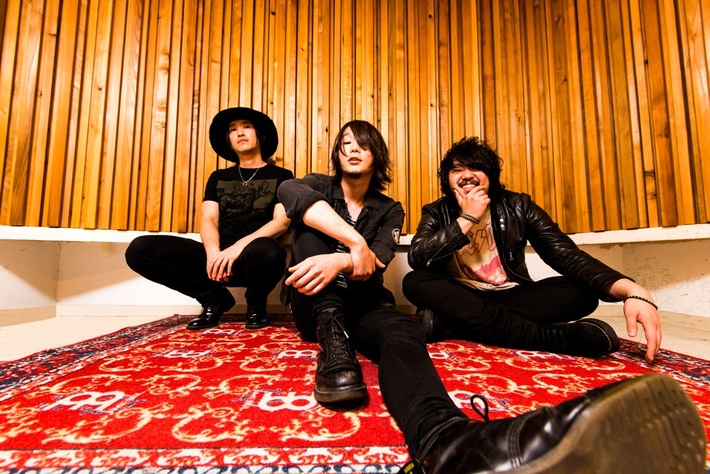 Large House Satisfaction、自主レーベル1作目のミニ・アルバム『Highway to Hellvalley』10/25にリリース決定