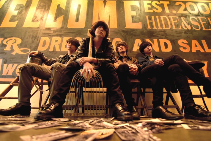 滋賀発20歳の4ピース・ロック・バンド climbgrow、全国ツアー東京セミ・ファイナルのスペシャル・ゲストにSIX LOUNGEが決定