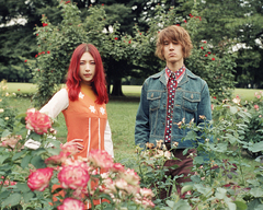 GLIM SPANKY、新曲「ビートニクス」が10月公開映画"DCスーパーヒーローズ vs 鷹の爪団"主題歌に決定