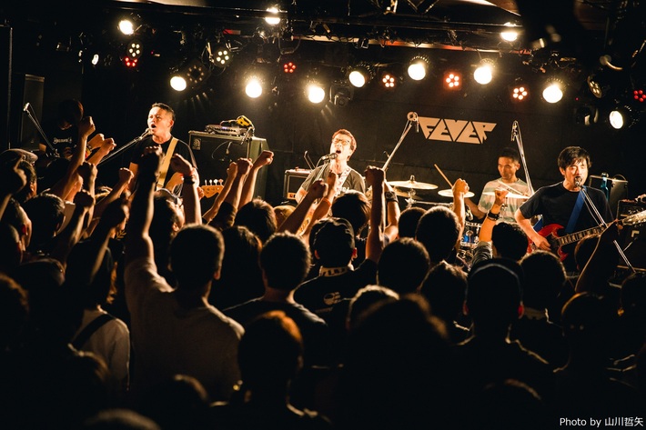 HUSKING BEE、4年半ぶりの映像作品『HUSKING BEE LIVE AT FEVER 2017』の詳細発表