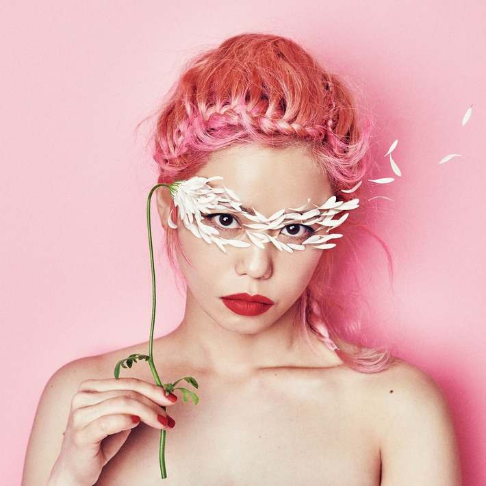 Chara、PEACH JOHNのシーズン・ムービーに新曲「勝手に流れる涙が好きよ」書き下ろし。10/18より配信スタート