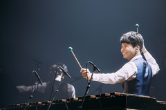 星野源、来年1/10にリリースする映像作品『Live Tour"Continues"』のスペシャル・ダイジェスト映像公開