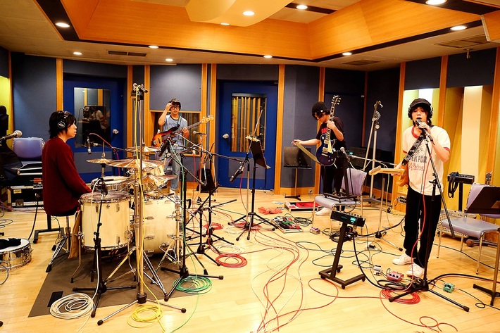 AL（小山田壮平×長澤知之×藤原寛×後藤大樹）、明日1/17リリースの2ndアルバム『NOW PLAYING』より「ハンアンコタ」フルMV公開