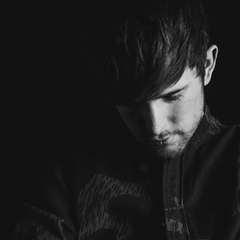 James Blake、本日配信リリースの新曲「If The Car Beside You Moves Ahead」MV公開