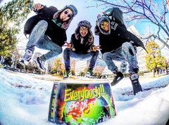 WANIMA、メジャー1stフル・アルバム『Everybody!!』が初となるオリコン週間アルバム・ランキング1位獲得。iTunes Store・レコチョクなどを含めた6冠達成も