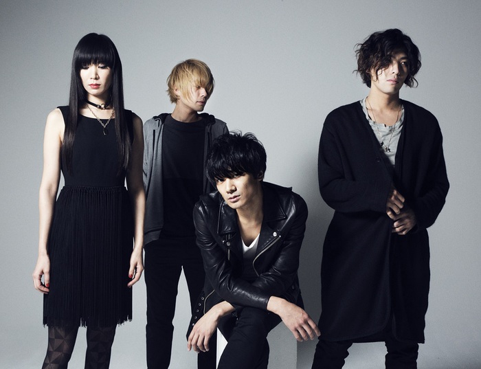 a flood of circle、全国ツアー最終ゲストにTHE BACK HORN、the pillows決定。最新アルバムより「Blood & Bones」MV公開も