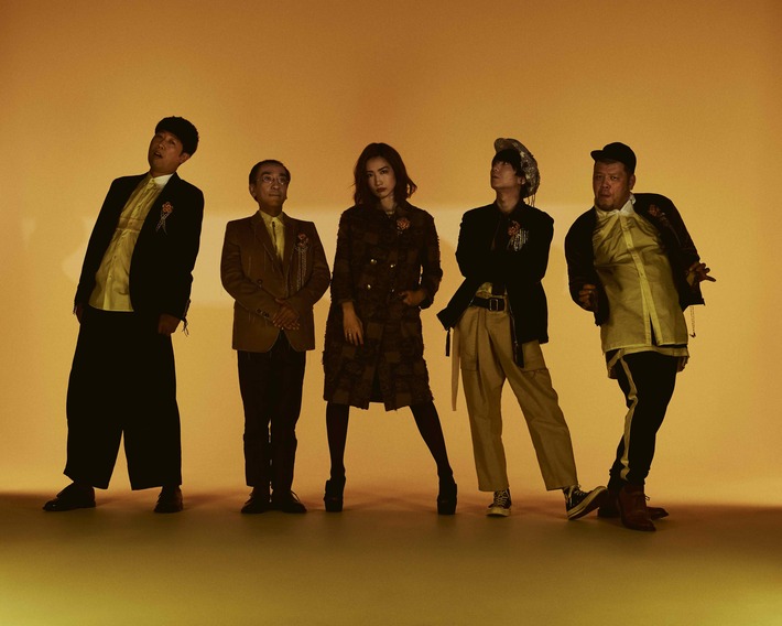 川谷絵音＆中嶋イッキュウ（tricot）＆小籔千豊＆くっきー＆新垣隆から成る"ジェニーハイ"、デビュー曲 「片目で異常に恋してる」配信開始。ジャケ写はくっきー描き下ろしメンバー似顔絵