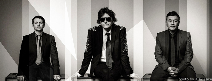 MANIC STREET PREACHERS、最新アルバム『Resistance Is Futile』より「Hold Me Like A Heaven」MV公開