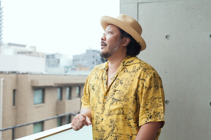 キヨサク（MONGOL800）、JTの新CM"想うた 親を想う篇"にて両親への想いを綴ったテーマ・ソング作曲／歌唱。本日6/15限定スペシャル･バージョンも