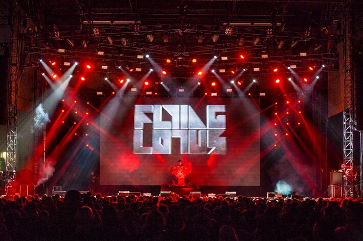 FLYING LOTUS、"SONICMANIA" ＆ "SUMMER SONIC"大阪にて最新"3Dライヴ"を日本初披露決定