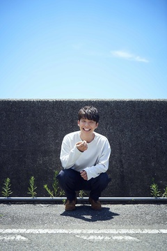 星野源、NHK連続テレビ小説"半分、青い。"主題歌「アイデア」リリースを記念して8/20より全国47都道府県を巡る"アイデア号"走行決定